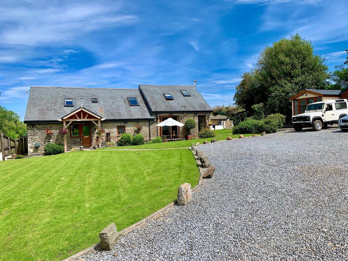Beudy Bach Bed & Breakfast Cross Hands Exterior photo